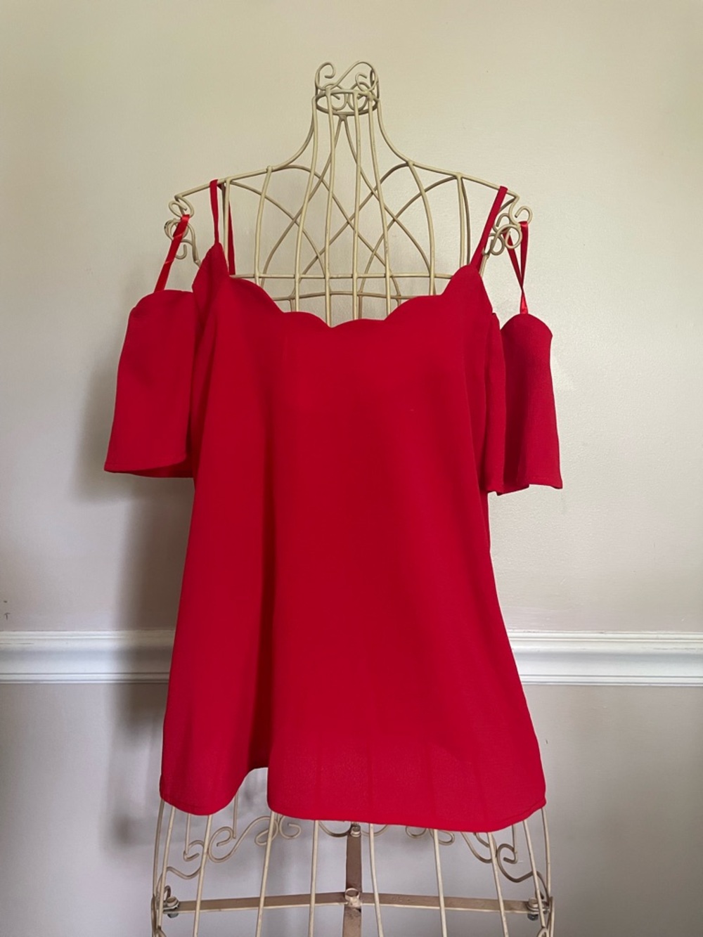 Monteau Red Cold-Shoulder Scallop Neck Women's Top